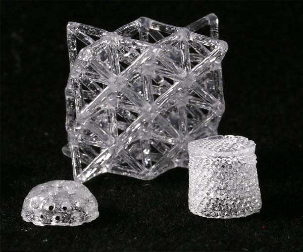 Machine learning identifies hybrid glass-crystal phase in study