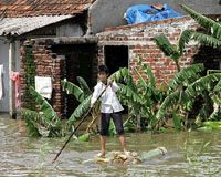 Vietnam flood toll up to 32: official