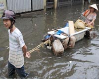 Vietnam PM orders alert as flood toll hits 82