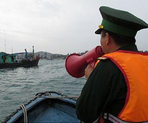 Weakened Typhoon Haiyan makes landfall in Vietnam