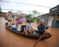Tropical storm leaves 100 dead, missing in Vietnam
