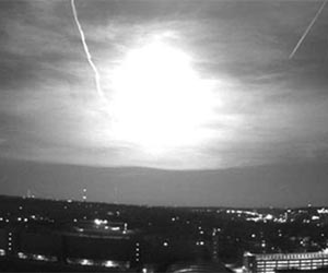 Wisconsin Fireball Caught On Tape