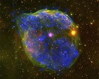 Supernova discovery sheds new light on lives of giant stars