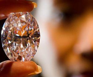 Rock points to potential diamond haul in Antarctica