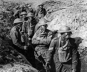 Queen leads nation in honouring Britain's war dead
