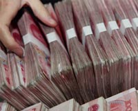 Yuan decline helps China in US trade war, at a price